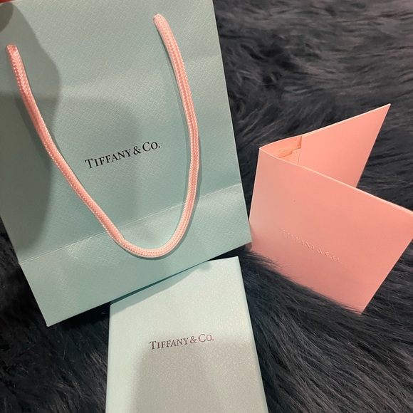 Tiffany & co necklace two heart pendant 16 inches New! ๐ฅ๐ฅ๐ฅ๐ฅ - Picture 13 of 14